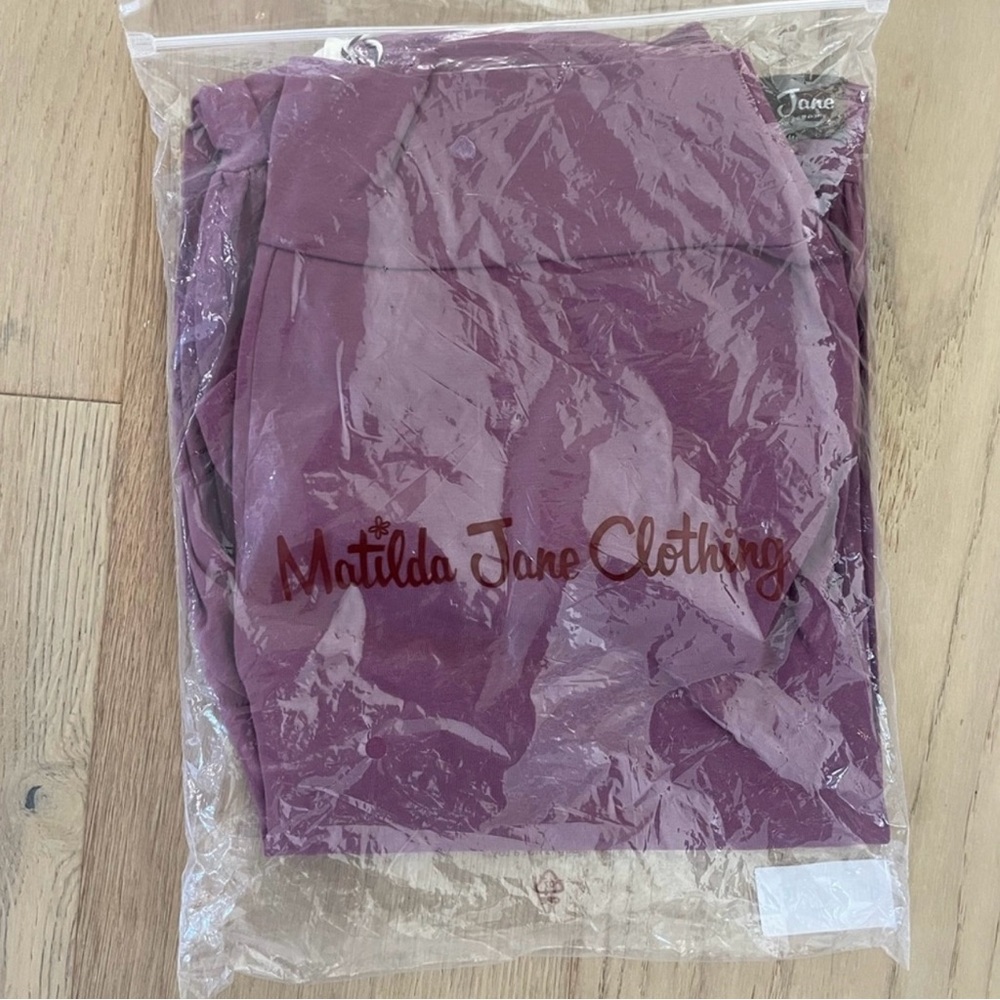 Matilda Jane big ruffles crop. NWT. Size medium